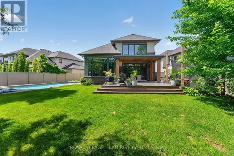 252 Sunnyridge Crescent Ottawa ON K2M 0H3