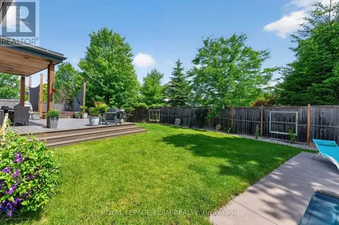 252 Sunnyridge Crescent Ottawa ON K2M 0H3