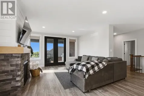 8 Tackaberry Drive Brighton ON K0K 1H0