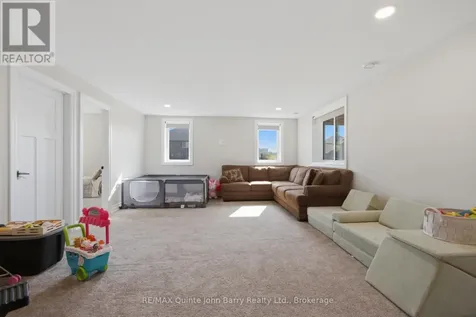 8 Tackaberry Drive Brighton ON K0K 1H0