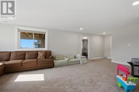 8 Tackaberry Drive Brighton ON K0K 1H0