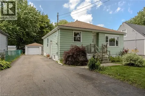 456 East 42nd Street Hamilton ON L8T 3B3