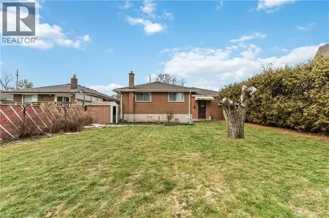 16 Paris Road Brantford ON N3R 1H7