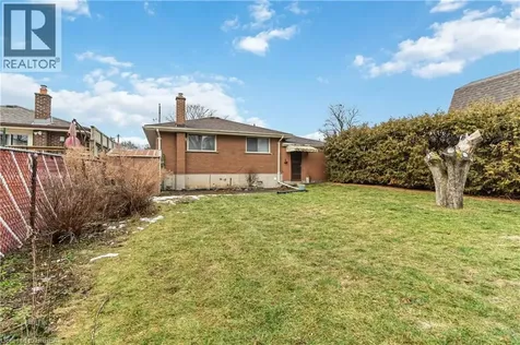 16 Paris Road Brantford ON N3R 1H7