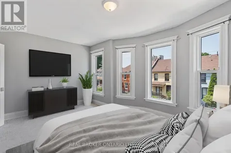 40 Ashley Street Hamilton (landsdale) ON L8L 5S6