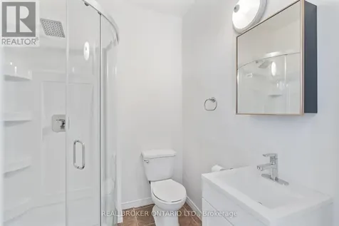 40 Ashley Street Hamilton (landsdale) ON L8L 5S6