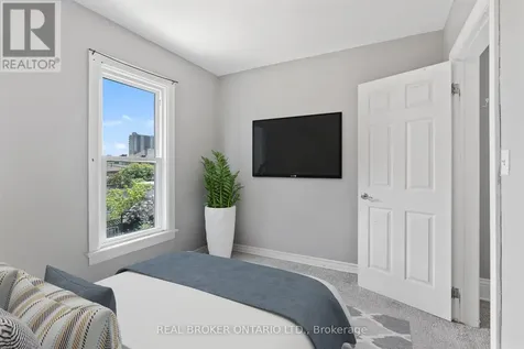 40 Ashley Street Hamilton (landsdale) ON L8L 5S6