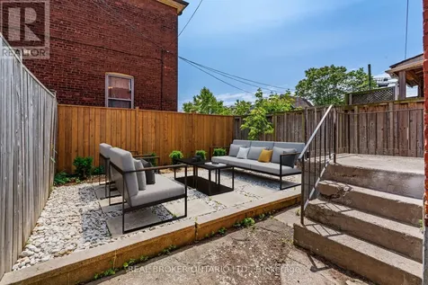 40 Ashley Street Hamilton (landsdale) ON L8L 5S6