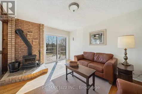 8733 Leskard Road Clarington ON L0B 1M0