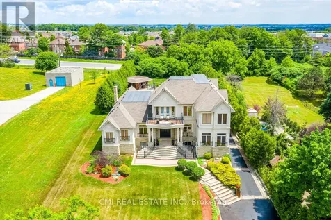 776 Woodland Acres Crescent Vaughan ON L6A 1G2