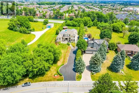 776 Woodland Acres Crescent Vaughan ON L6A 1G2