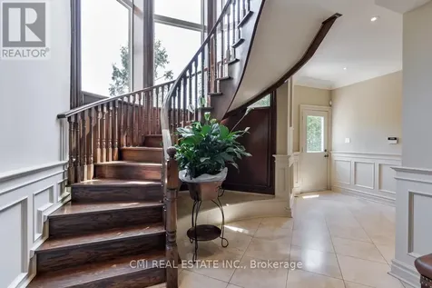 776 Woodland Acres Crescent Vaughan ON L6A 1G2