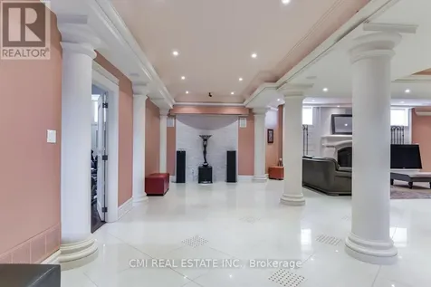 776 Woodland Acres Crescent Vaughan ON L6A 1G2