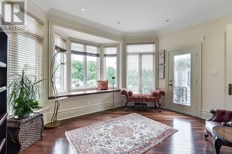 776 Woodland Acres Crescent Vaughan ON L6A 1G2