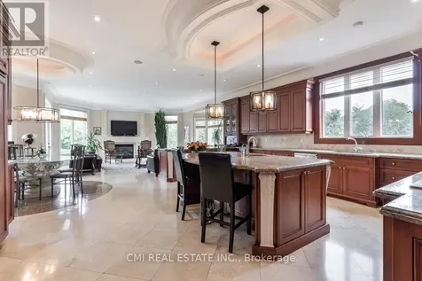 776 Woodland Acres Crescent Vaughan ON L6A 1G2