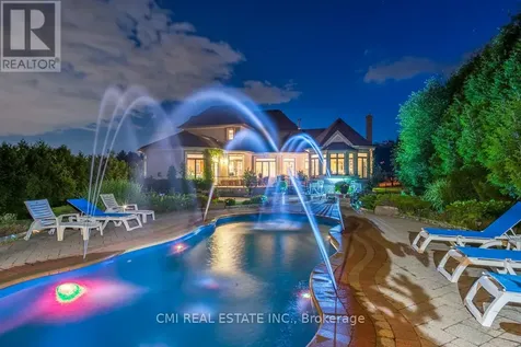 776 Woodland Acres Crescent Vaughan ON L6A 1G2