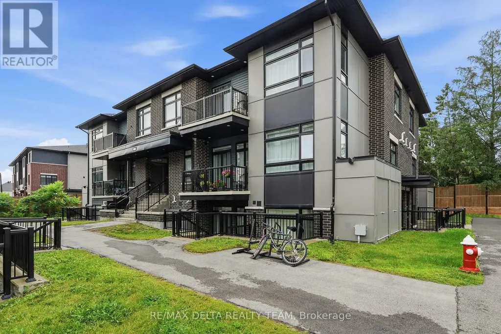 400 Rolling Meadow Crescent Ottawa ON K1W 0S1