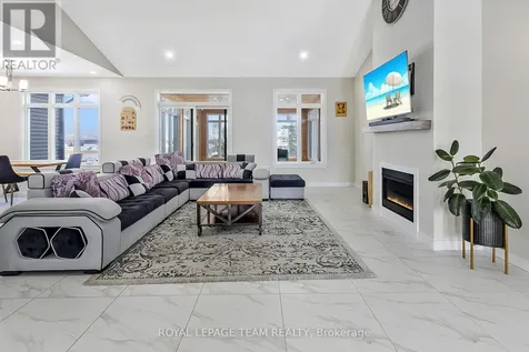 224 Trudeau Crescent Russell ON K4R 1E5