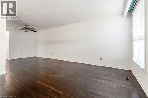 126 Mccraney Street West Oakville ON L6H 1H6