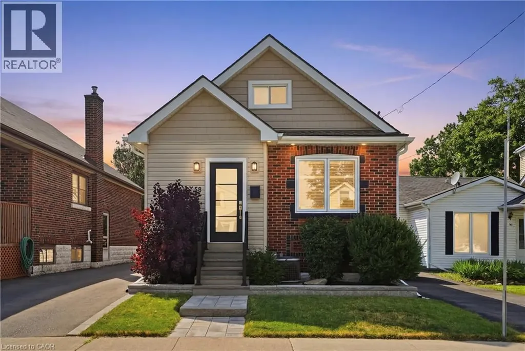 58 Tragina Avenue South Hamilton ON L8K 2Z3