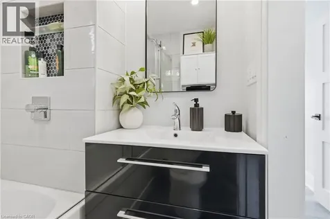 58 Tragina Avenue South Hamilton ON L8K 2Z3
