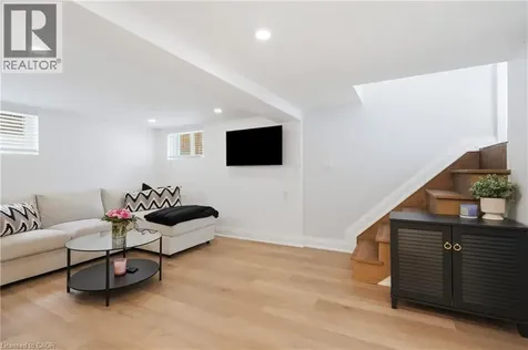 58 Tragina Avenue South Hamilton ON L8K 2Z3