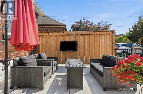 58 Tragina Avenue South Hamilton ON L8K 2Z3
