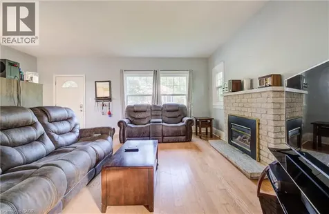 111 Pinewood Avenue Cambridge ON N3H 2M3