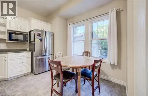 111 Pinewood Avenue Cambridge ON N3H 2M3