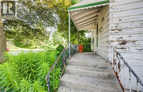 111 Pinewood Avenue Cambridge ON N3H 2M3