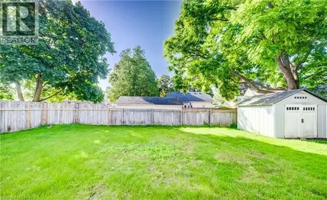 111 Pinewood Avenue Cambridge ON N3H 2M3