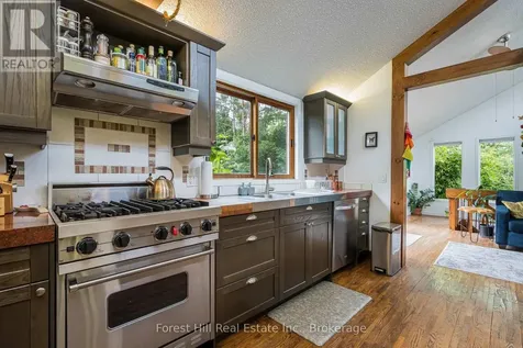 23 Silver Creek Drive Collingwood ON L9Y 4W8