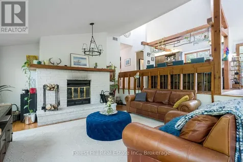 23 Silver Creek Drive Collingwood ON L9Y 4W8