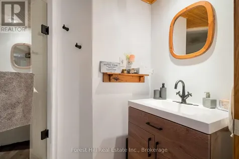 23 Silver Creek Drive Collingwood ON L9Y 4W8