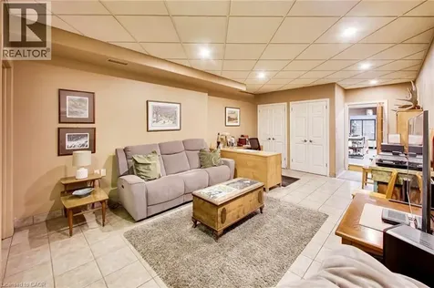 196 Grant Avenue Hamilton ON L8N 2Y2