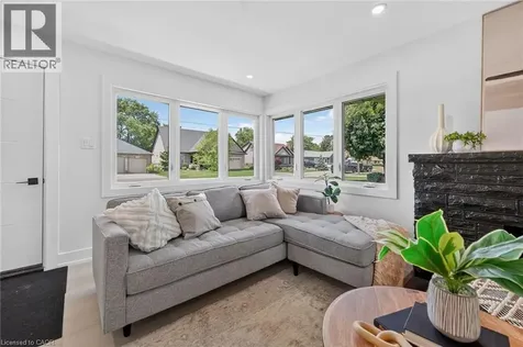 124 Corman Avenue Stoney Creek ON L8G 3W4