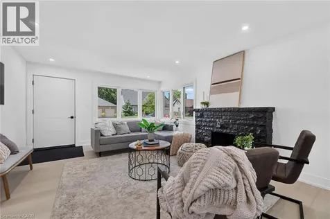 124 Corman Avenue Stoney Creek ON L8G 3W4
