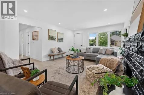 124 Corman Avenue Stoney Creek ON L8G 3W4