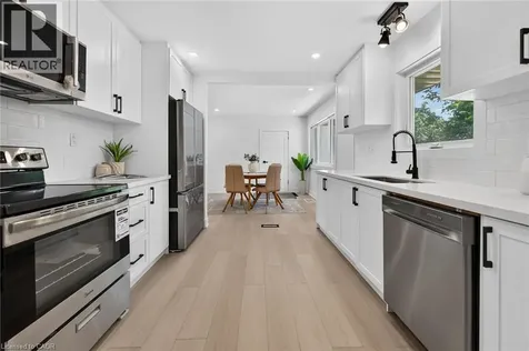 124 Corman Avenue Stoney Creek ON L8G 3W4