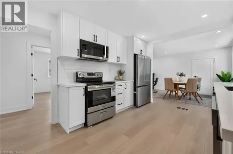 124 Corman Avenue Stoney Creek ON L8G 3W4
