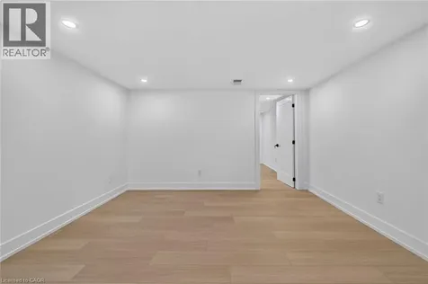 124 Corman Avenue Stoney Creek ON L8G 3W4