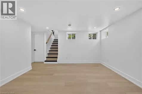 124 Corman Avenue Stoney Creek ON L8G 3W4