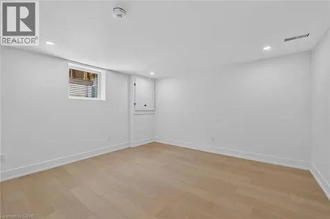 124 Corman Avenue Stoney Creek ON L8G 3W4