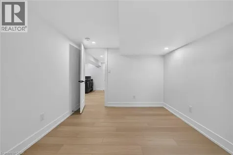 124 Corman Avenue Stoney Creek ON L8G 3W4
