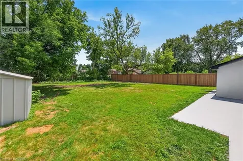 124 Corman Avenue Stoney Creek ON L8G 3W4