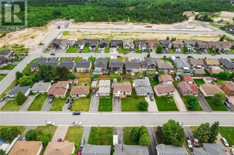 95 O'neil Drive E Garson ON P3L 1G7