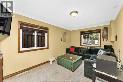 1824 Erie Avenue Amherstburg ON N9V 2Y8