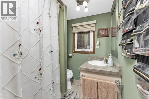 1824 Erie Avenue Amherstburg ON N9V 2Y8