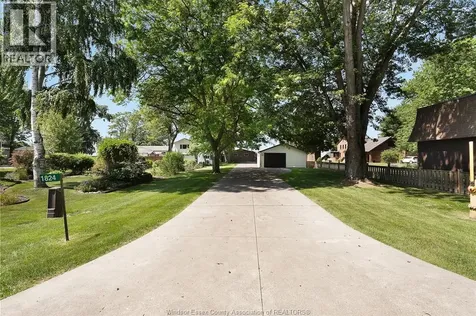 1824 Erie Avenue Amherstburg ON N9V 2Y8
