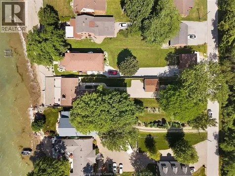 1824 Erie Avenue Amherstburg ON N9V 2Y8